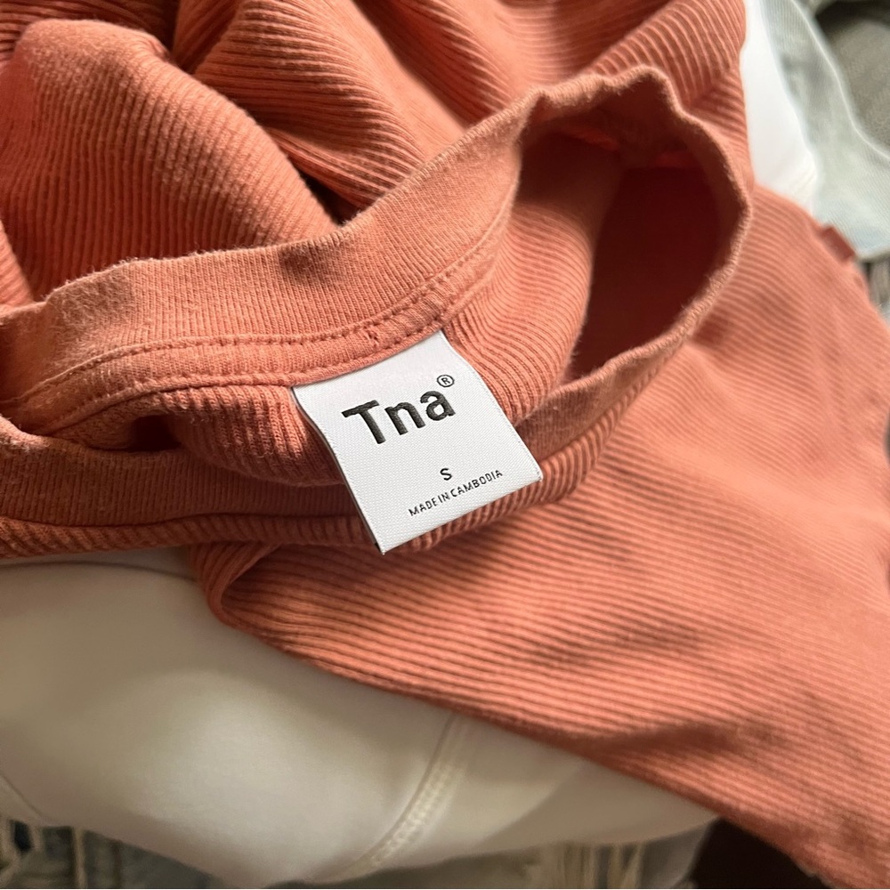 Summer bundle - Agolde, Denim Forum, TNA, Lululemon - Picture 6 of 7